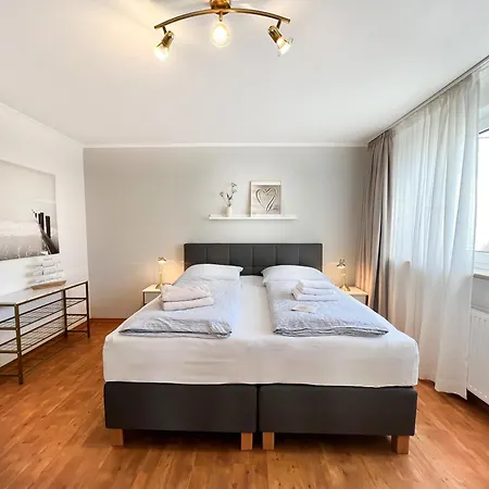 M5 - Apartmenthaus Marienburger Str 4 - Feriendomizil Hollich *