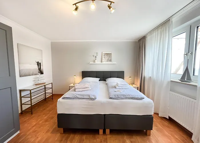 M5 - Apartmenthaus Marienburger Str 4 - Feriendomizil Hollich *