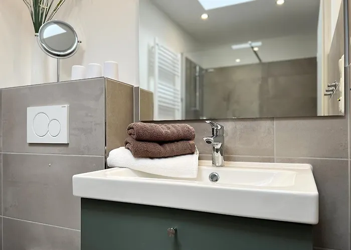 Vakantiehuis M5 - Apartmenthaus Marienburger Str 4 - Feriendomizil Hollich *